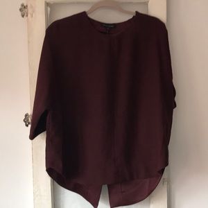 Burgundy beautiful top with slit in back